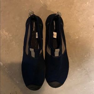 Men’s Lands end water shoes
